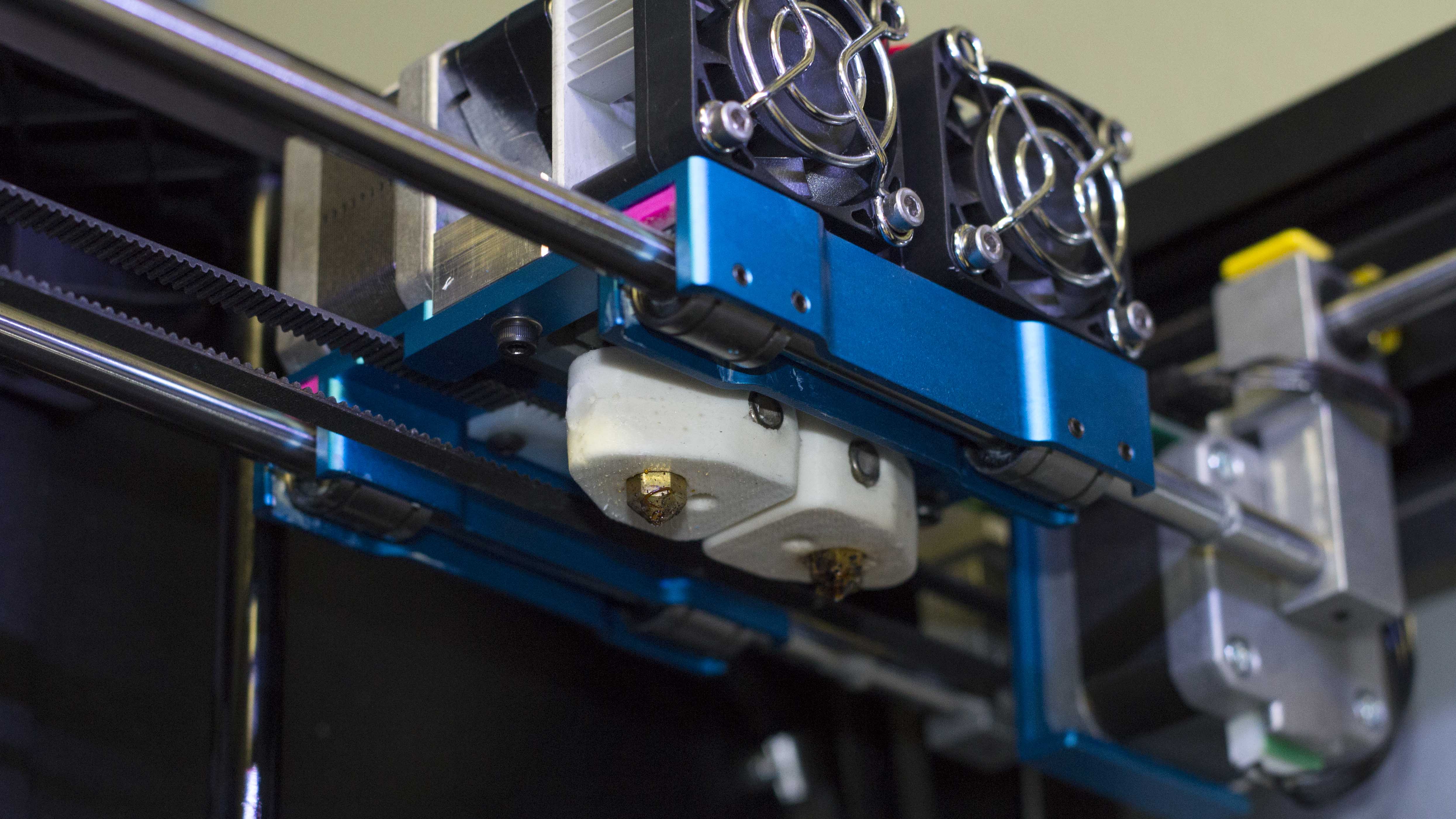 MakerBot Replicator 2X Aluminum Dual Extruder Carriage — Fargo 3D Printing